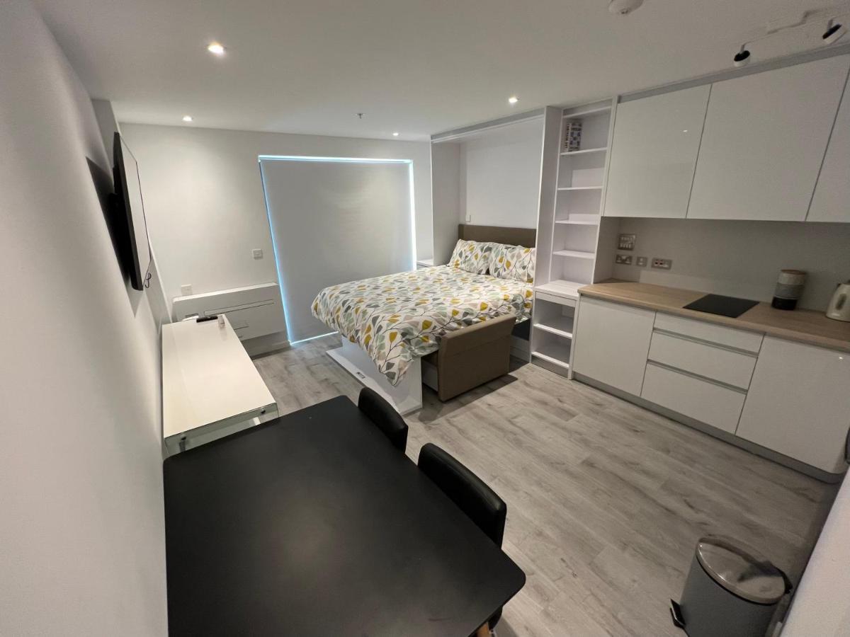 Modern Studio Apartment In Gibraltar - The Hub Exterior photo