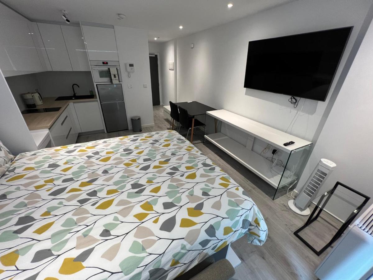 Modern Studio Apartment In Gibraltar - The Hub Exterior photo